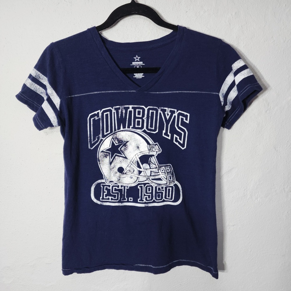 Dallas Cowboys Medium 100% Cotton Navy Blue Modern Distressed Graphic Tee